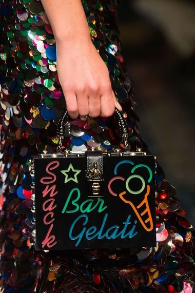 слоганы на сумках