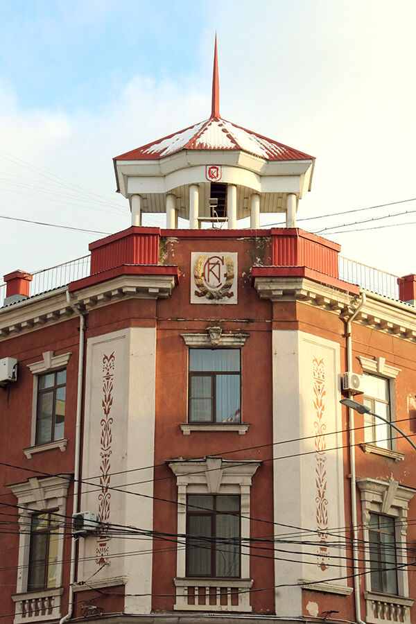 красивые здания улицы Красной